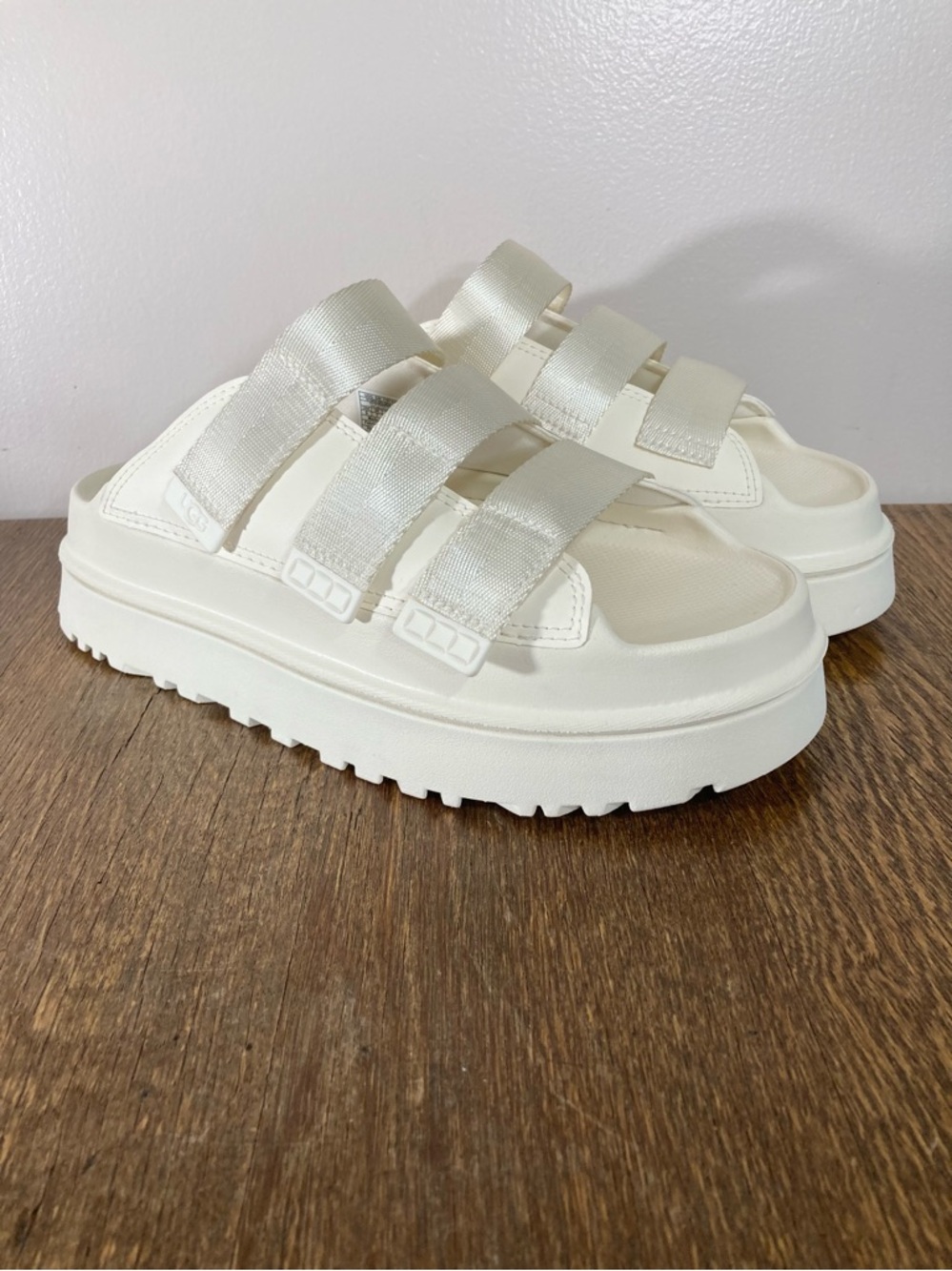 New Ugg Goldenglow Platform Slide Sandal Women’s Various Sizes Jasmine (Cream)